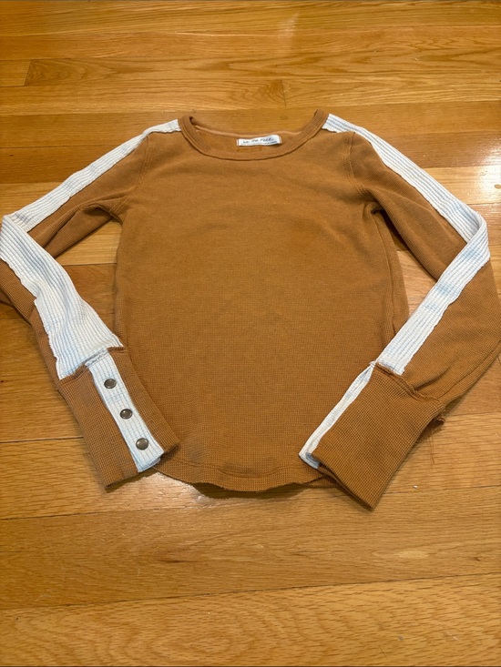 We The Free Tops - We The Free Long-Sleeve Thermal Top in Brown with White Stripe Detail